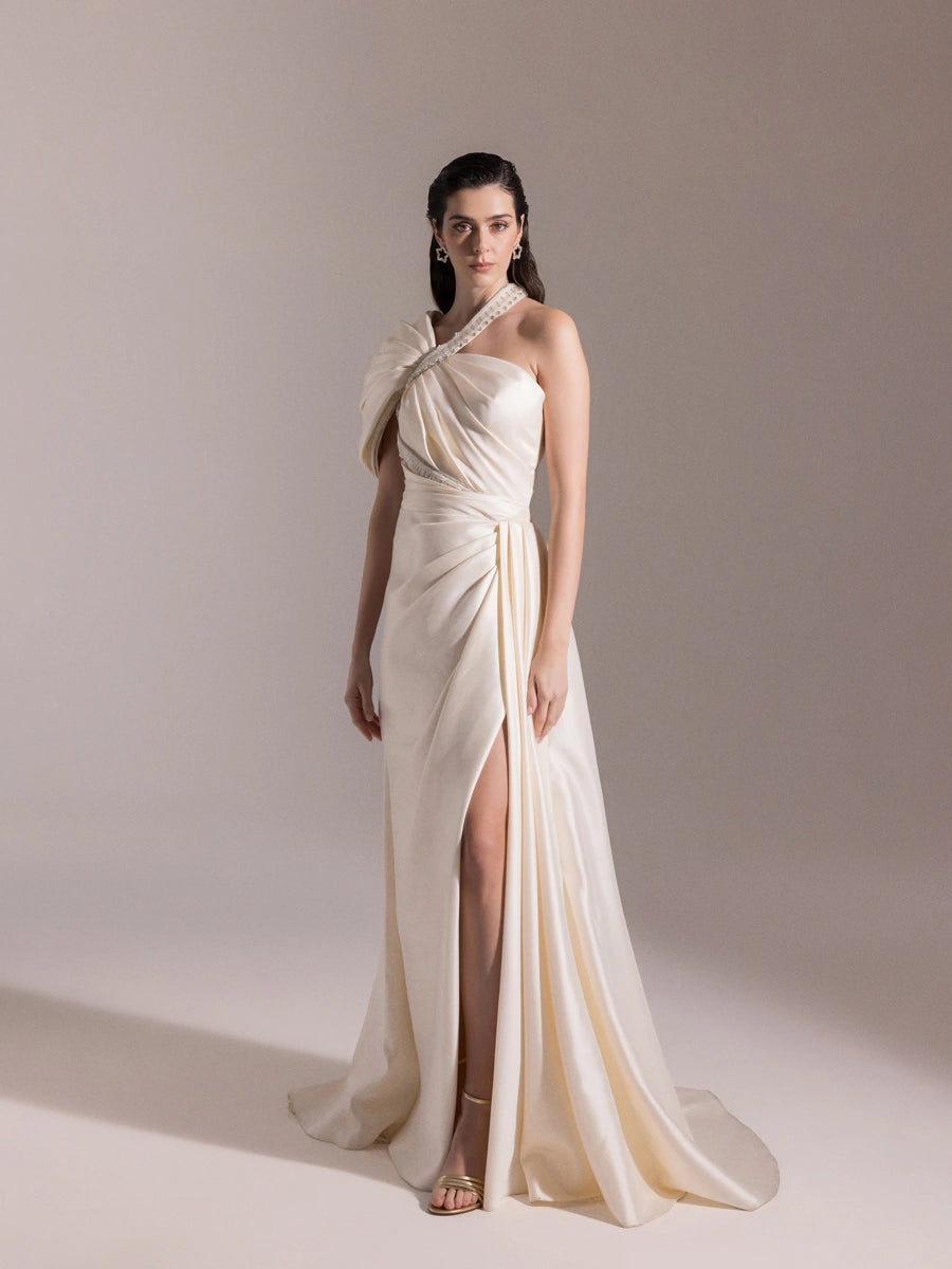 A25025-Asimetrik Kesim Şerit Taş Detaylı Drapeli Balık Abiye Elbise