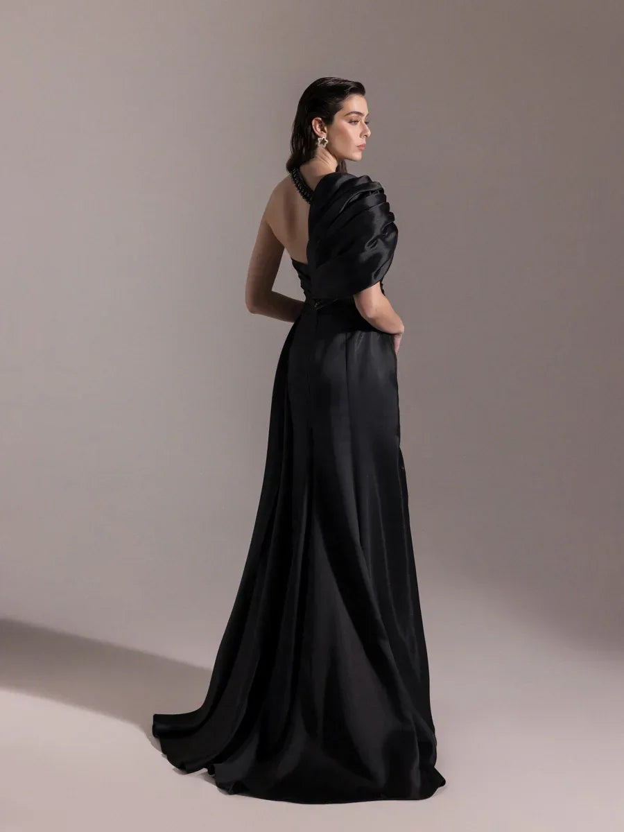 A25025-Asimetrik Kesim Şerit Taş Detaylı Drapeli Balık Abiye Elbise - Kenzel