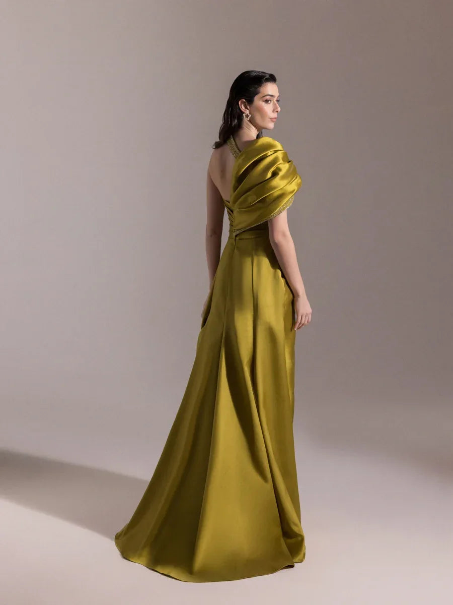 A25025-Asimetrik Kesim Şerit Taş Detaylı Drapeli Balık Abiye Elbise - Kenzel