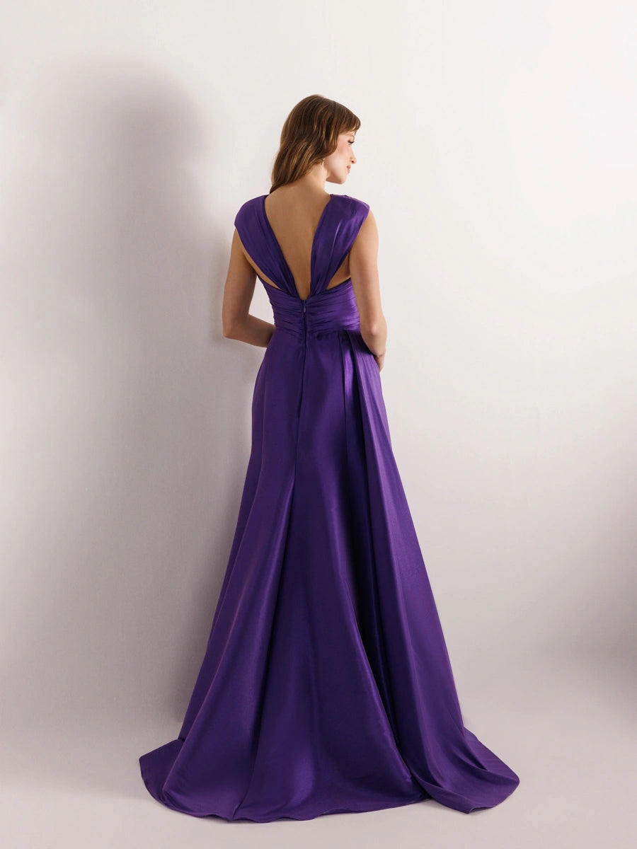 A25033-Çiçek Detaylı Yanı Kuyruklu Balık Abiye Elbise