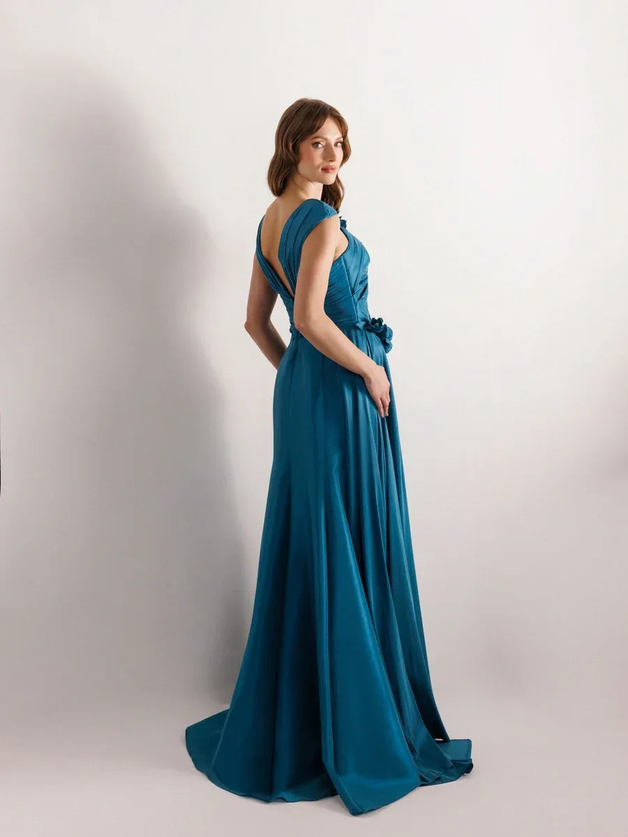 A25033-Çiçek Detaylı Yanı Kuyruklu Balık Abiye Elbise - Kenzel