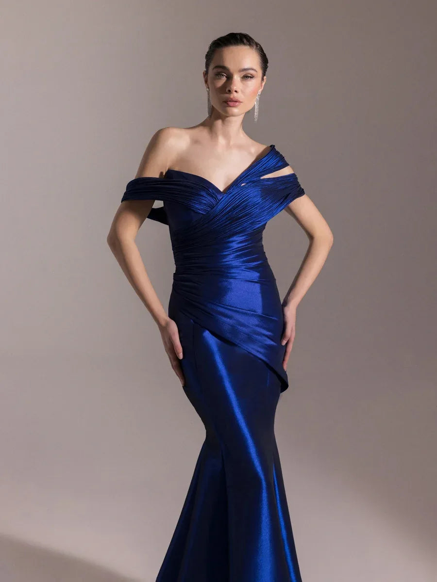 A25034-Kolları Şal Görünümlü Piliseli Balık Elbise - Kenzel