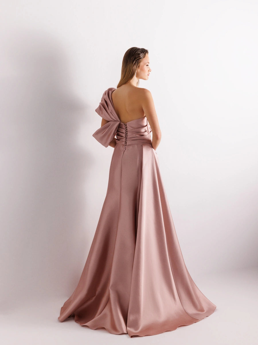 A25038-Straplez Göğüsü İşlemeli Yırtmaçlı Balık Abiye Elbise