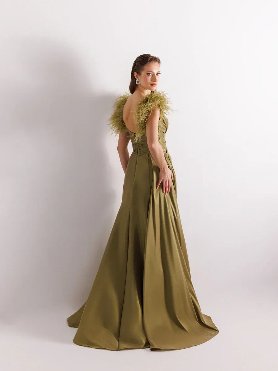 A25058-Omuzları Otrişli Yırtmaçlı Balık Abiye Elbise - Kenzel