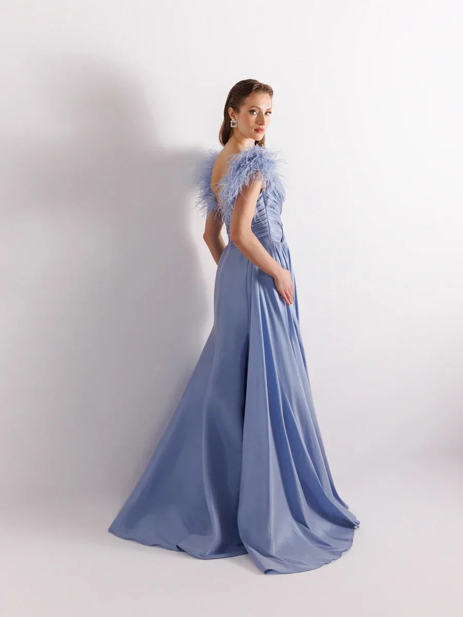 A25058-Omuzları Otrişli Yırtmaçlı Balık Abiye Elbise - Kenzel