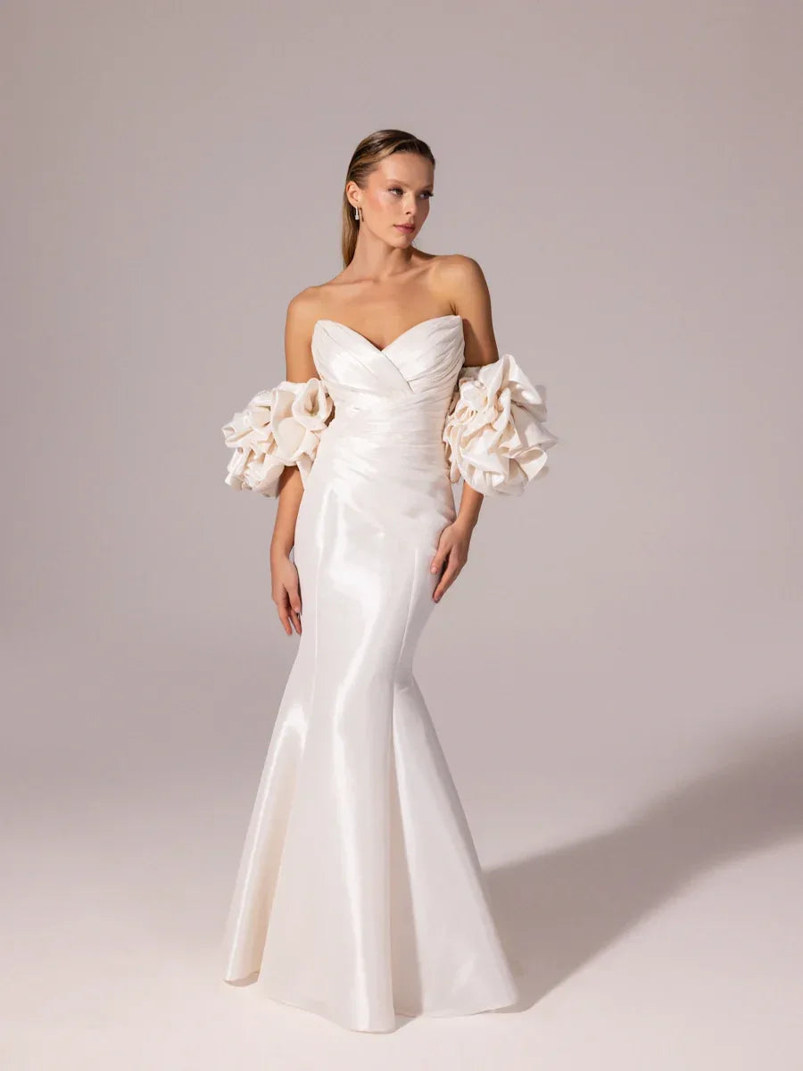 A25068-Straplez Drapeli Balon Kollu Uzun Abiye Elbise - Kenzel