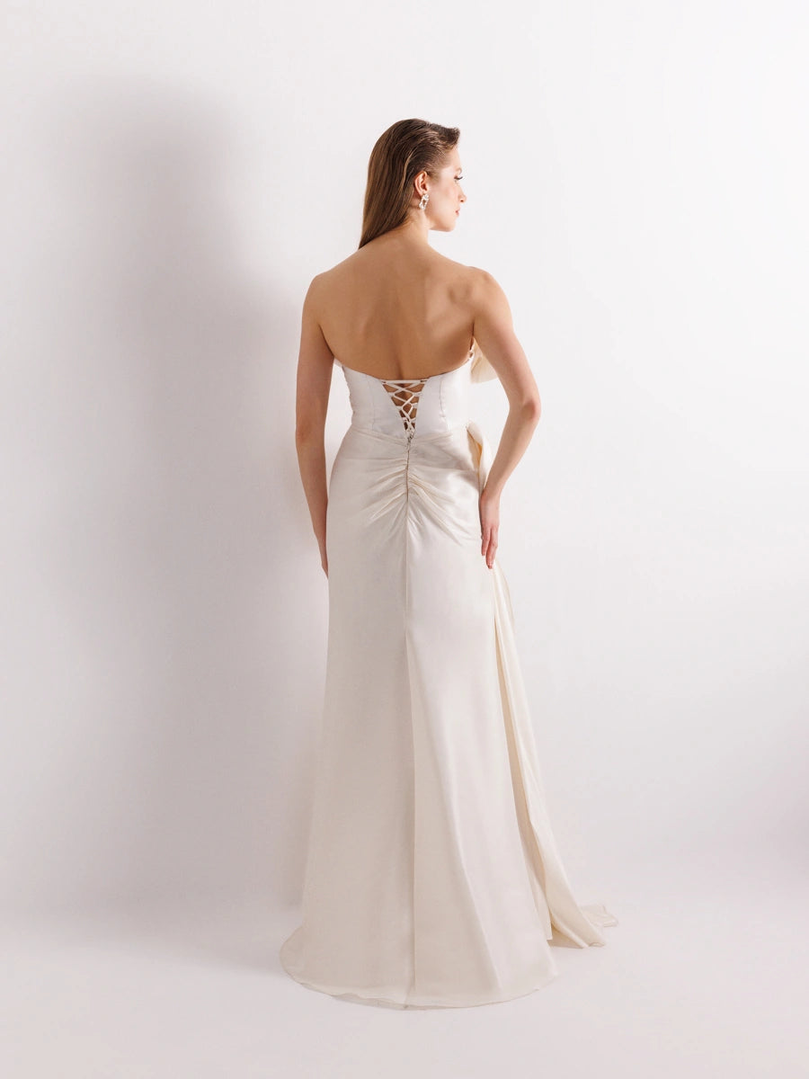 A25070-Straplez Beli Taş Detaylı Yırtmaçlı Balık Abiye Elbise