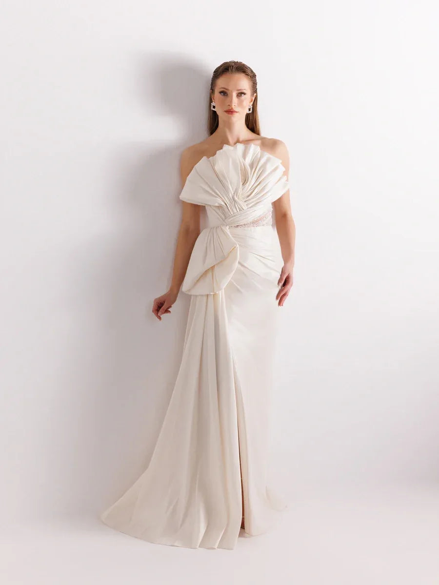 A25070-Straplez Beli Taş Detaylı Yırtmaçlı Balık Abiye Elbise - Kenzel