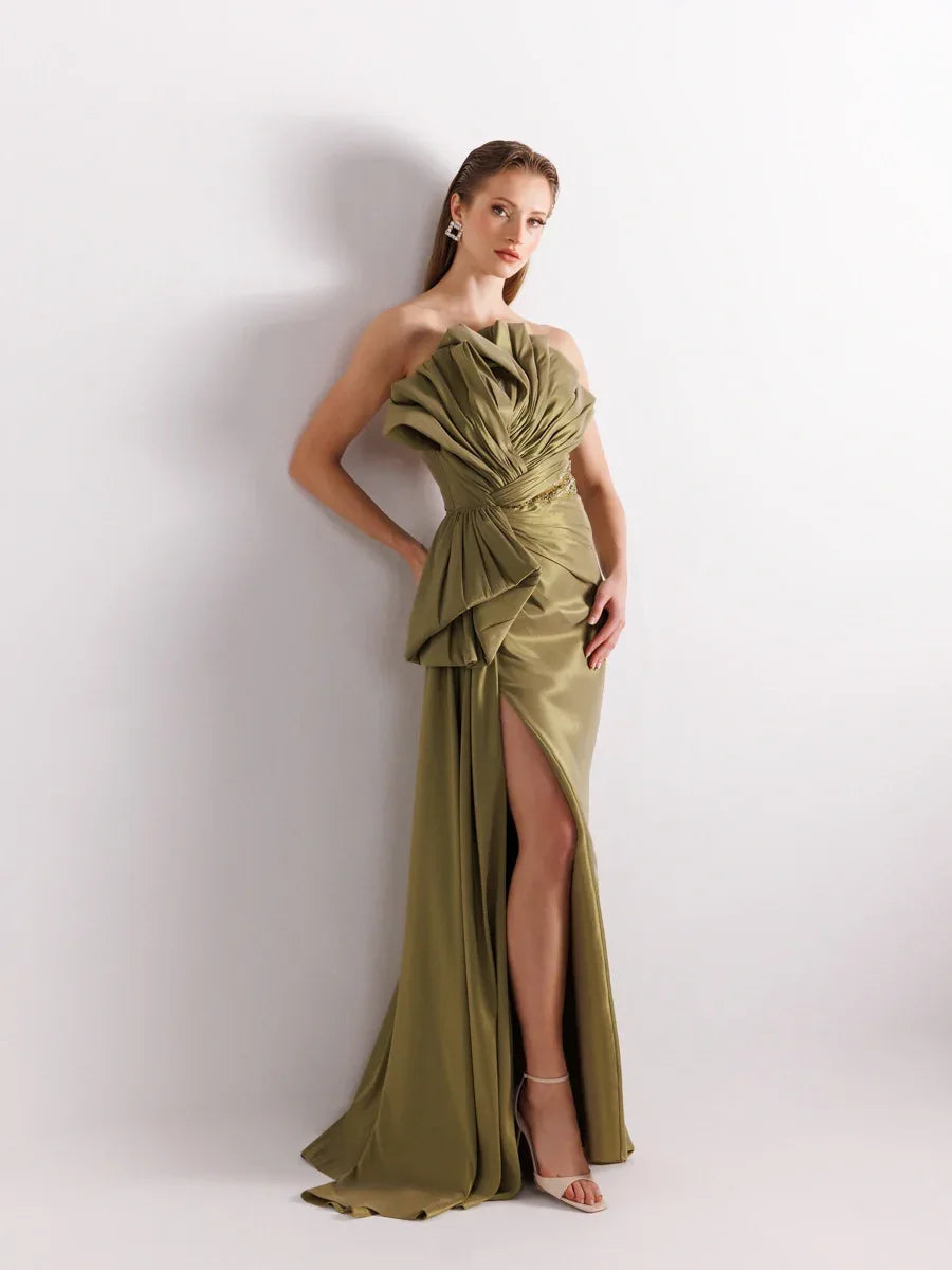 A25070-Straplez Beli Taş Detaylı Yırtmaçlı Balık Abiye Elbise - Kenzel