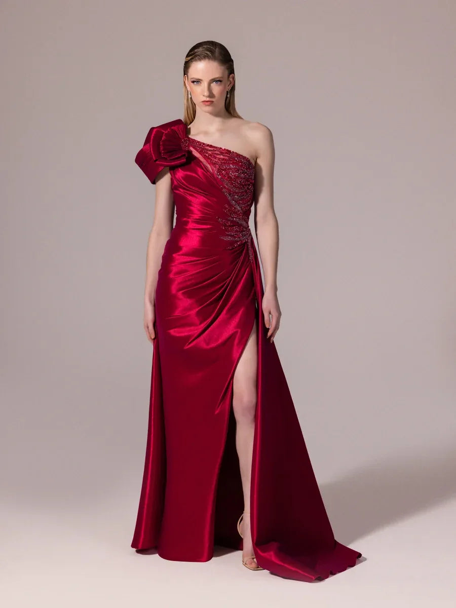 A25085-Asimetrik Kesim Göğsü İşlemeli Yırtmaçlı Balık Abiye Elbise - Kenzel