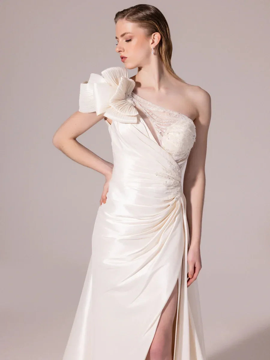 A25085-Asimetrik Kesim Göğsü İşlemeli Yırtmaçlı Balık Abiye Elbise - Kenzel