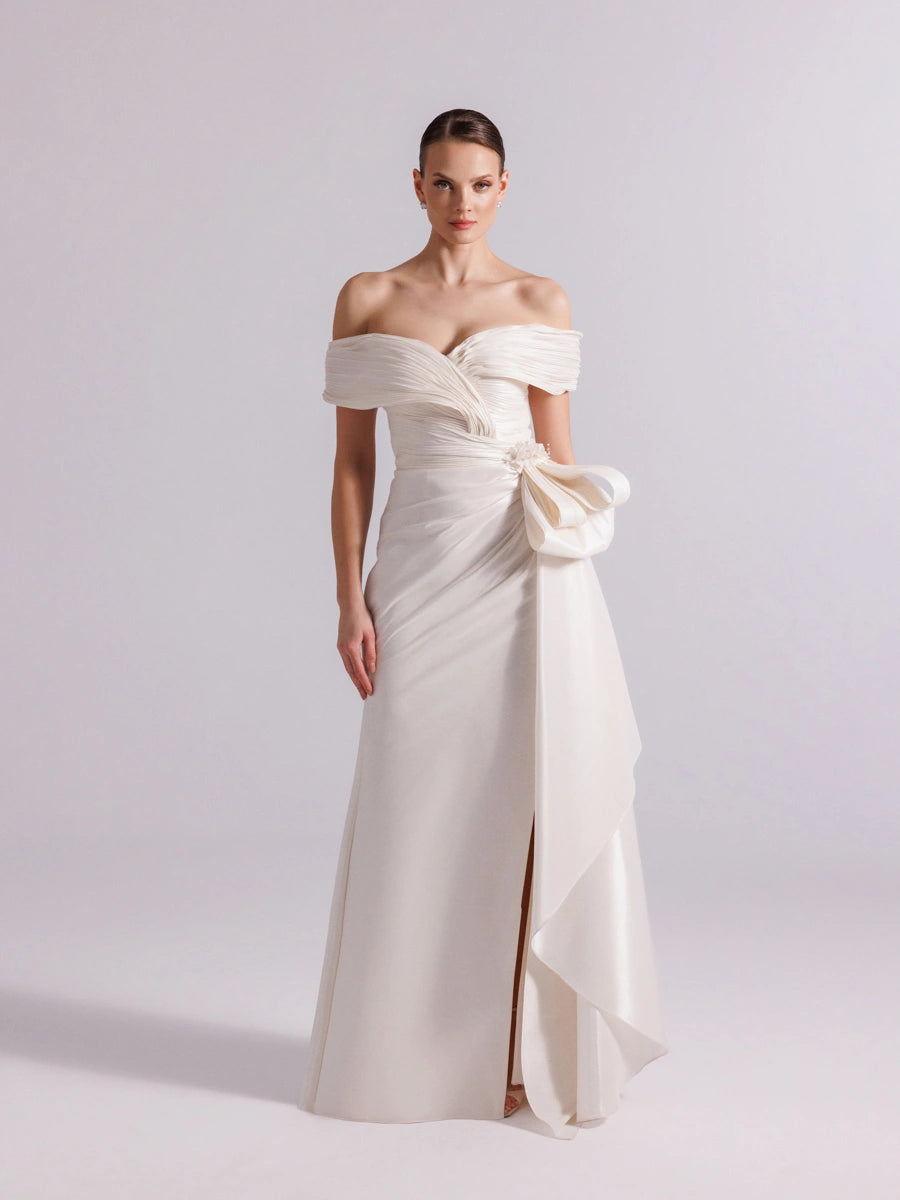 A25086-Şal Kollu Yanı Kuyruklu Ve Yırtmaçlı Balık Abiye