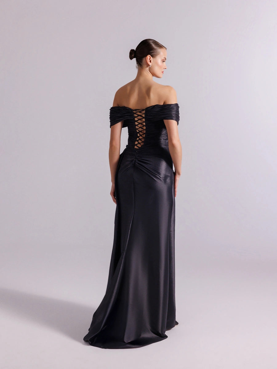 A25086-Şal Kollu Yanı Kuyruklu Ve Yırtmaçlı Balık Abiye