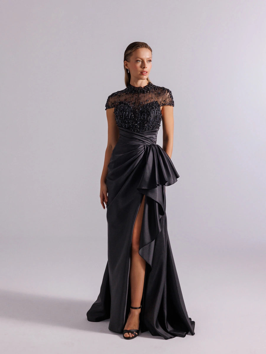 A25094- Üst kısım Taş İşlemeli Yırtmaçlı Uzun Abiye Elbise