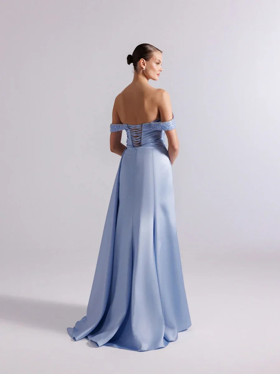 A25095-Kolları İşlemeli Yırtmaçlı Drapeli Balık Abiye Elbise - Kenzel