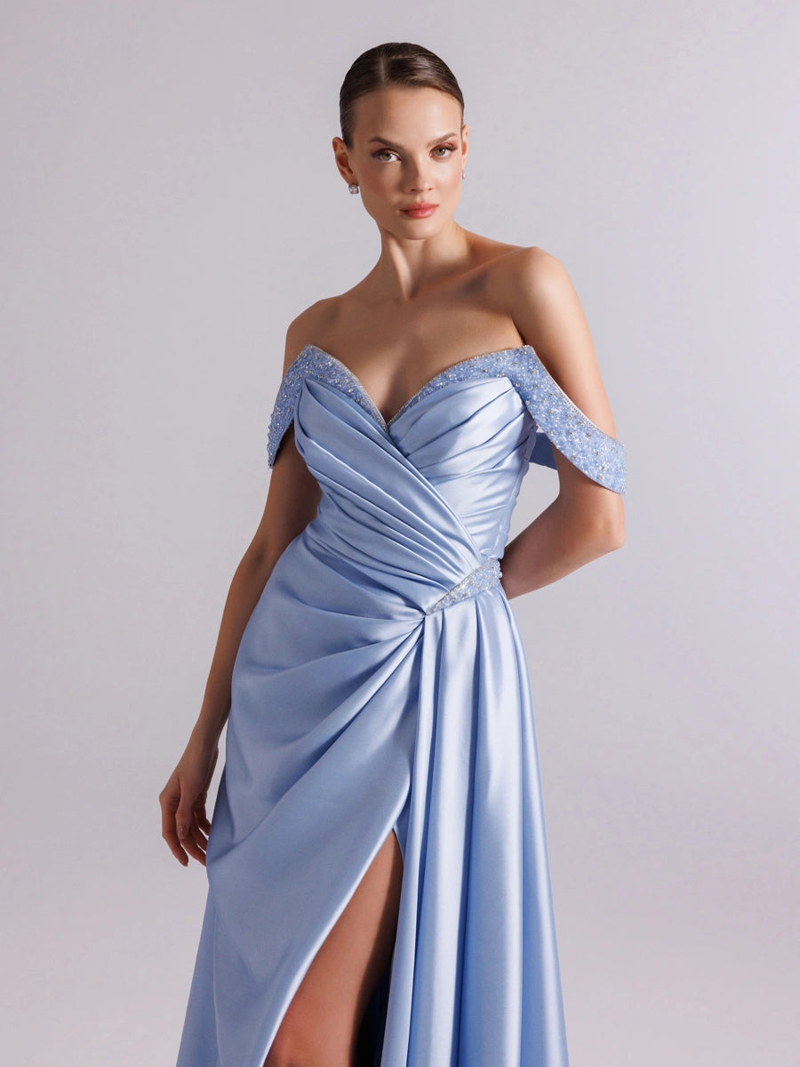 A25095-Kolları İşlemeli Yırtmaçlı Drapeli Balık Abiye Elbise