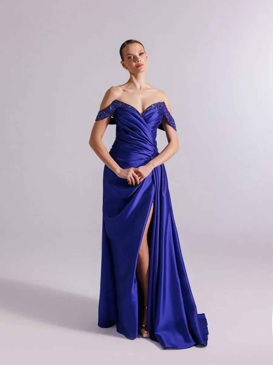 A25095-Kolları İşlemeli Yırtmaçlı Drapeli Balık Abiye Elbise - Kenzel