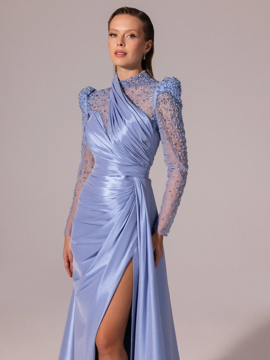 A25096-Kolları İşlemeli Asimetrik Drapeli Balık Abiye Elbise