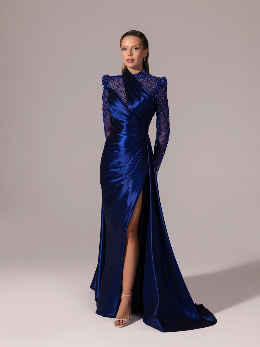 A25096-Kolları İşlemeli Asimetrik Drapeli Balık Abiye Elbise