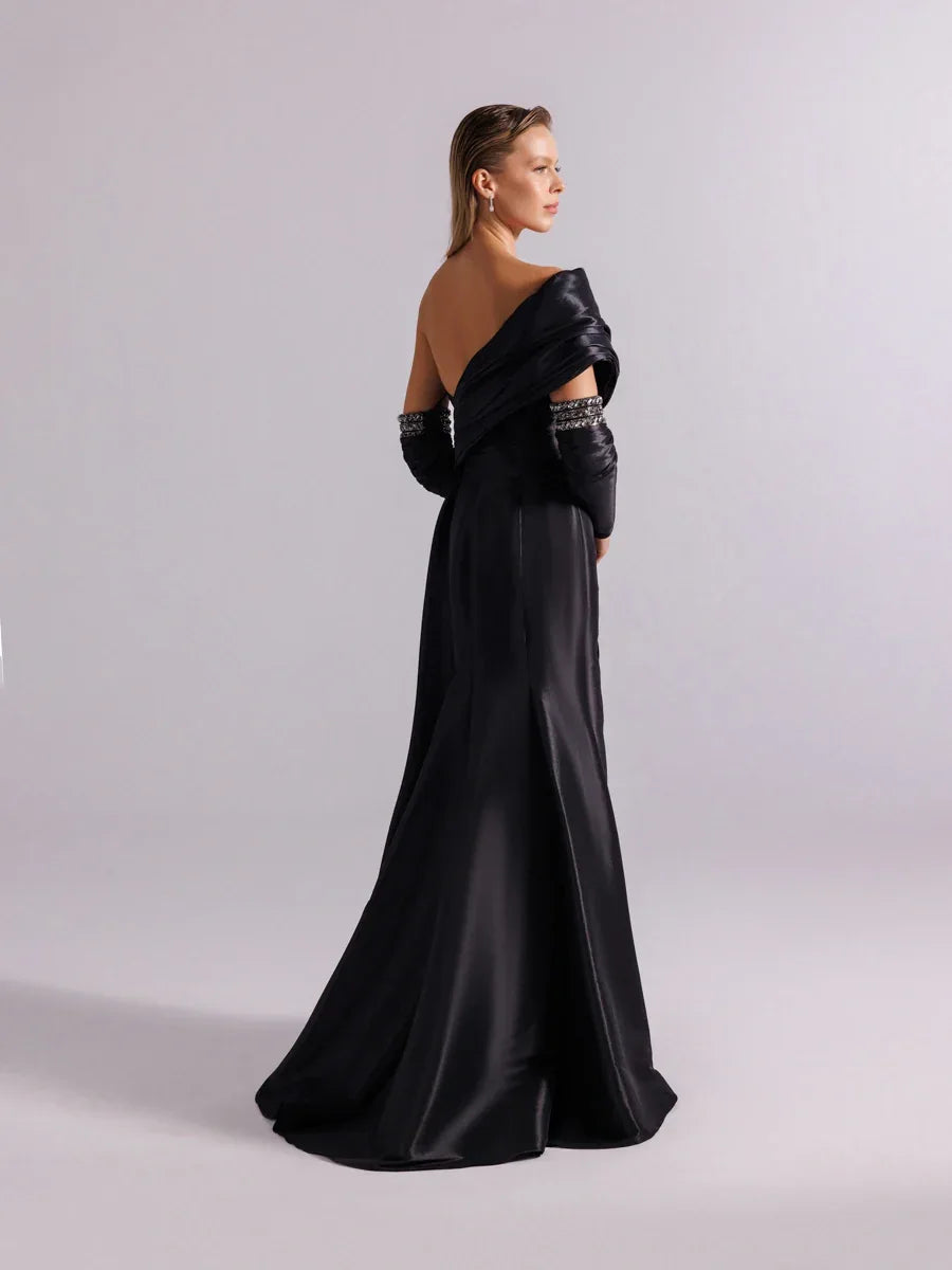 A25102-Straplez Tek Omuz Göğüsü ve kolları İşleme Detaylı Balık Abiye - Kenzel