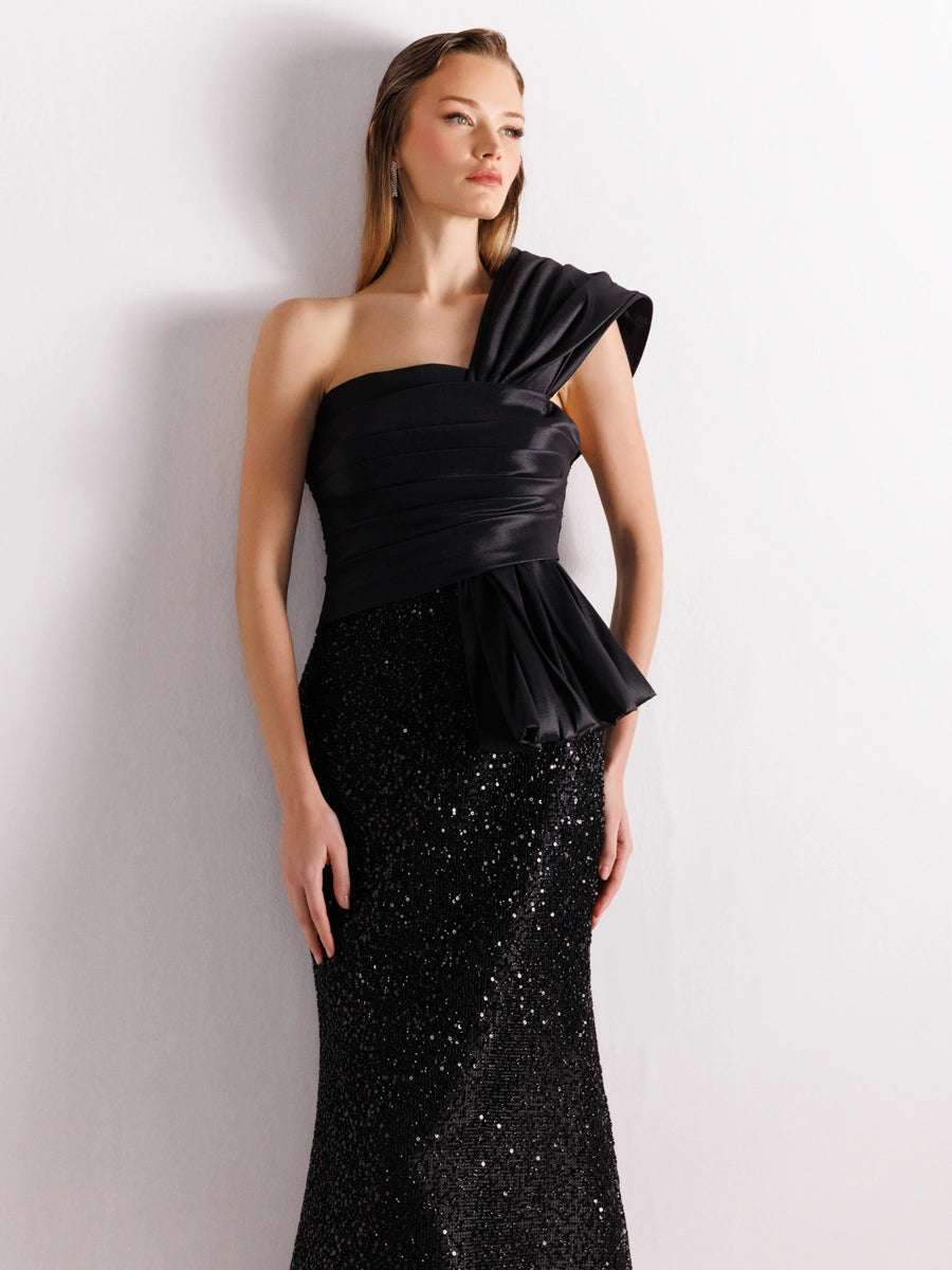 A25111-Tek Omuz Drapeli Payetli Balık Abiye Elbise