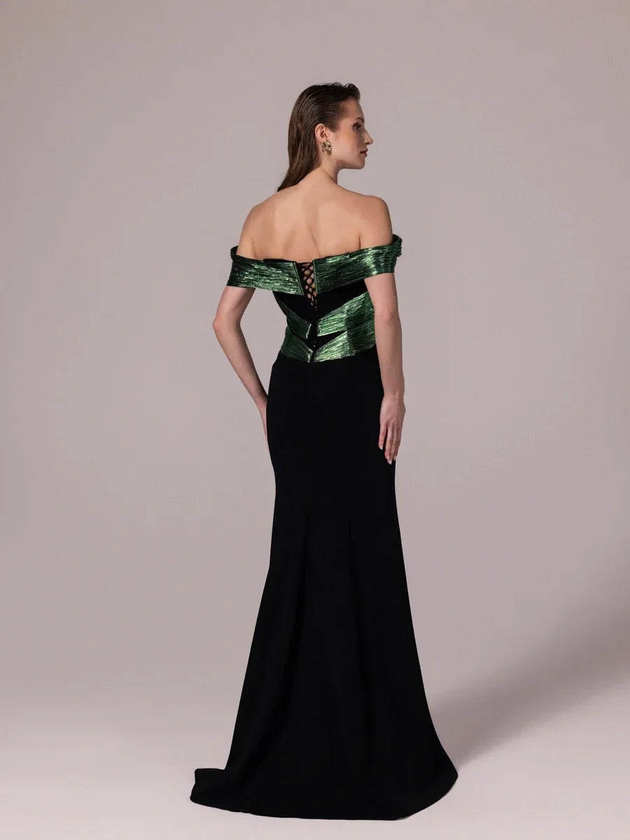 A25179-Parlak Kumaş Garnili Yakası İşlemeli Balık Abiye Elbise - Kenzel