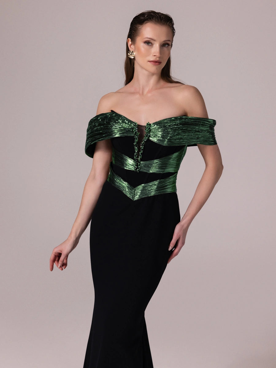 A25179-Parlak Kumaş Garnili Yakası İşlemeli Balık Abiye Elbise