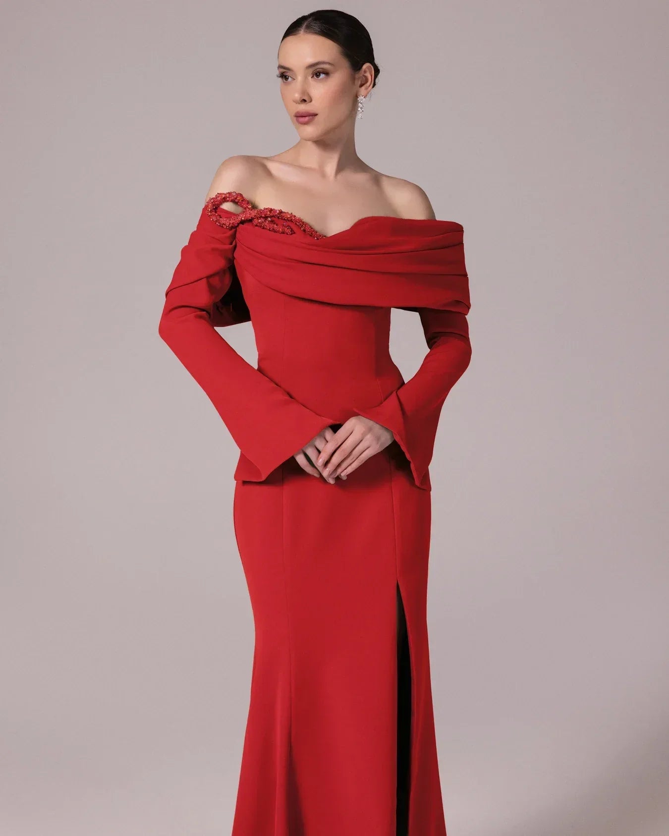 A25182-Yakası Taş Detaylı Yırtmaçlı Balık Abiye Elbise - Kenzel