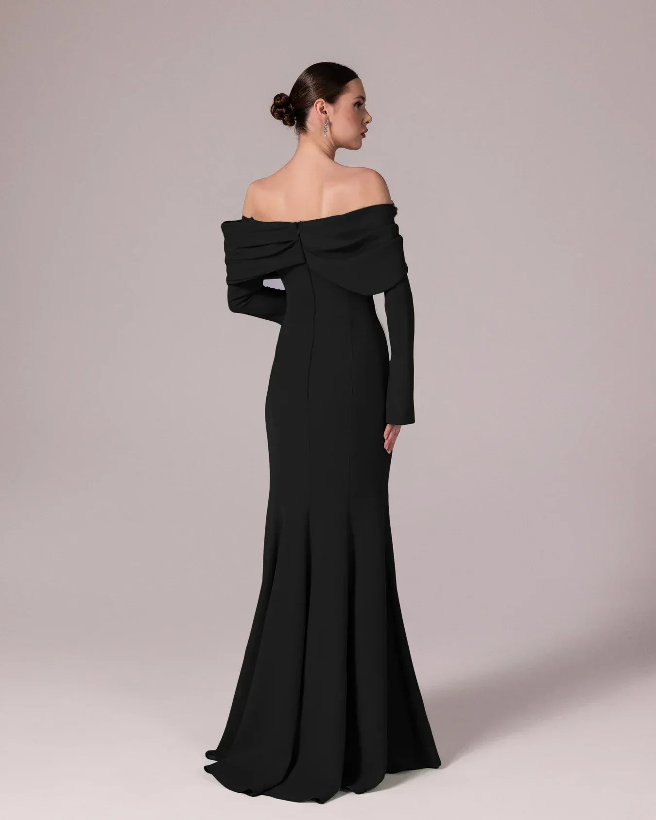 A25182-Yakası Taş Detaylı Yırtmaçlı Balık Abiye Elbise - Kenzel