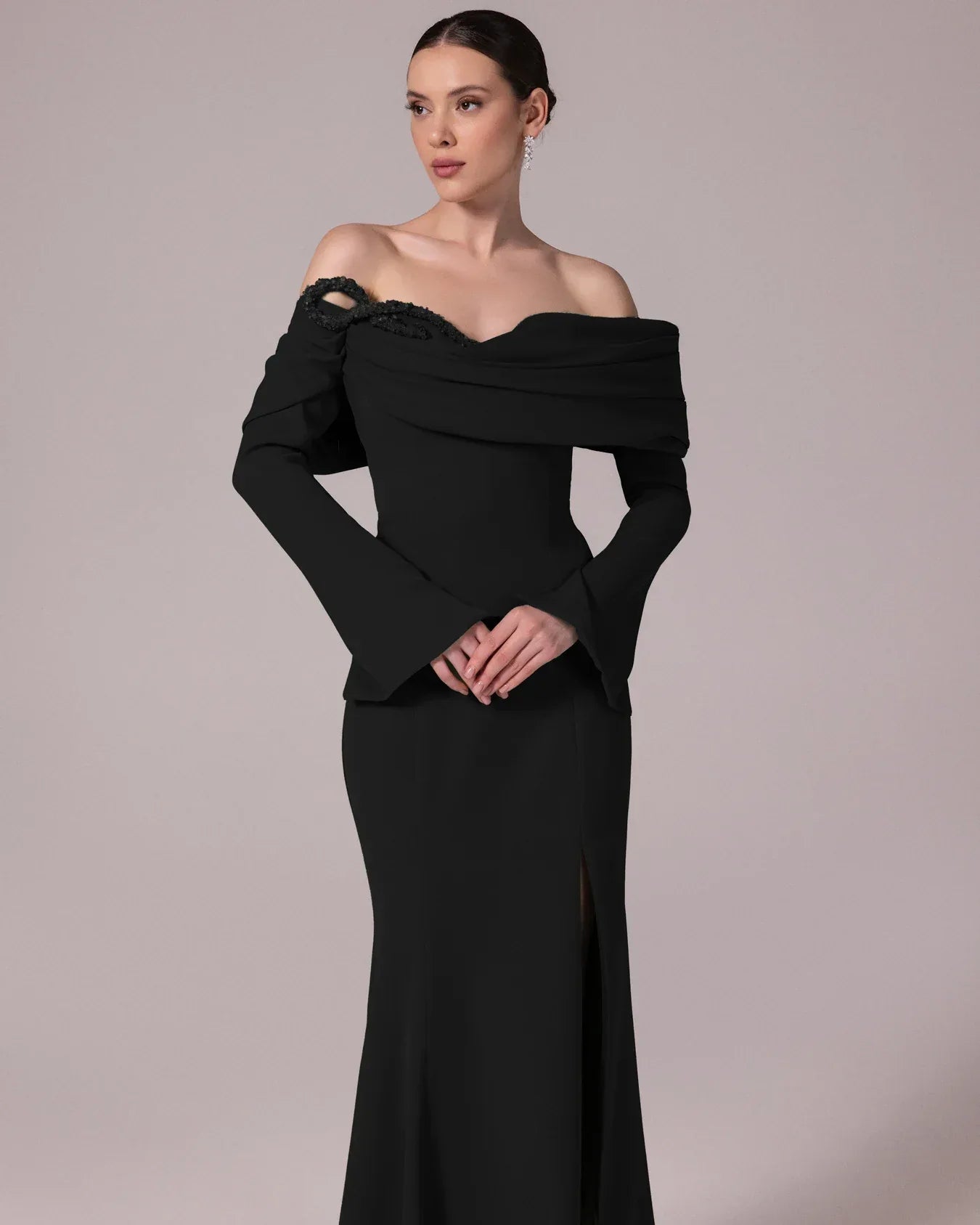 A25182-Yakası Taş Detaylı Yırtmaçlı Balık Abiye Elbise - Kenzel