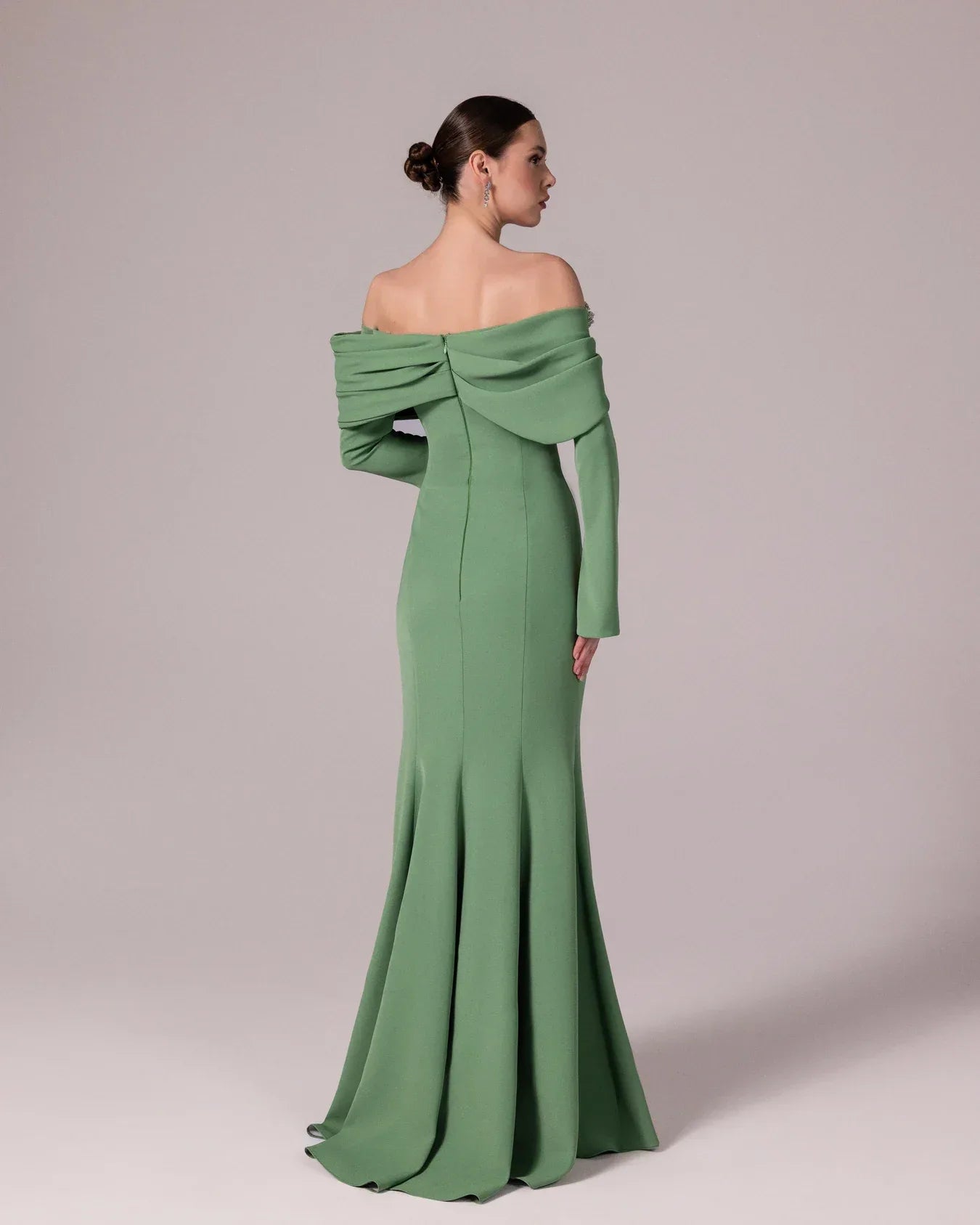 A25182-Yakası Taş Detaylı Yırtmaçlı Balık Abiye Elbise - Kenzel