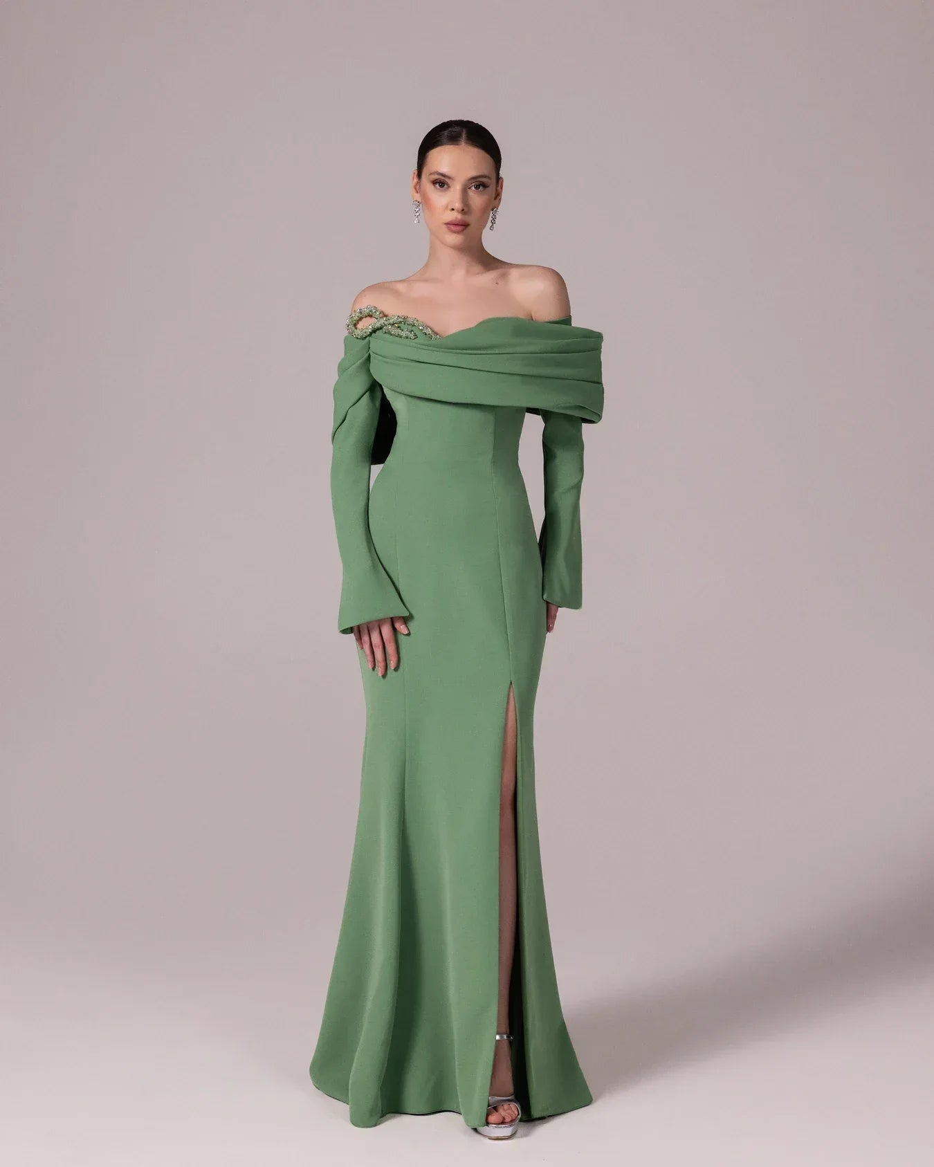 A25182-Yakası Taş Detaylı Yırtmaçlı Balık Abiye Elbise - Kenzel