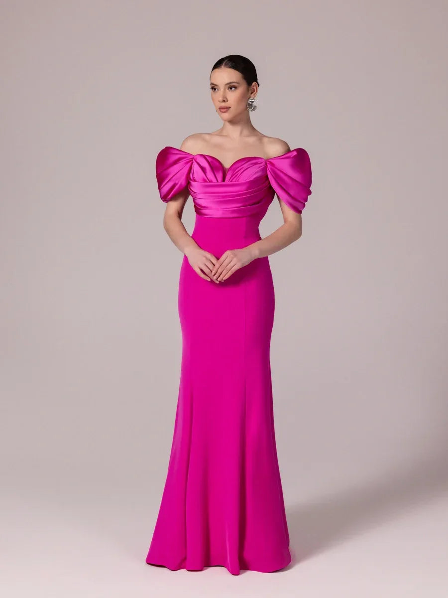 A25185-Kalp Yaka Degajeli Saten Garnili Uzun Abiye Elbise - Kenzel