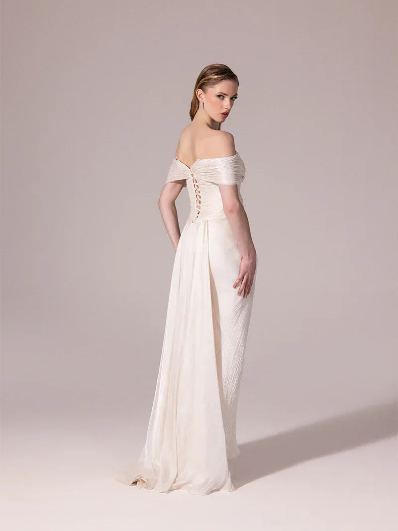 A25189-Önü İşlemeli Omuz Detaylı Pliseli Uzun Elbise - Kenzel