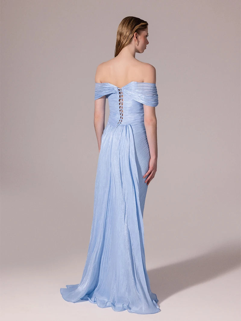 A25189-Önü İşlemeli Omuz Detaylı Pliseli Uzun Elbise