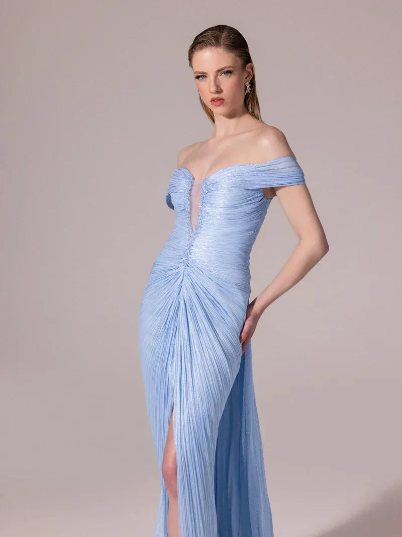 A25189-Önü İşlemeli Omuz Detaylı Pliseli Uzun Elbise - Kenzel