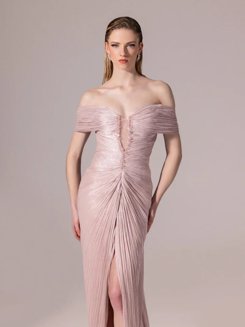 A25189-Önü İşlemeli Omuz Detaylı Pliseli Uzun Elbise - Kenzel