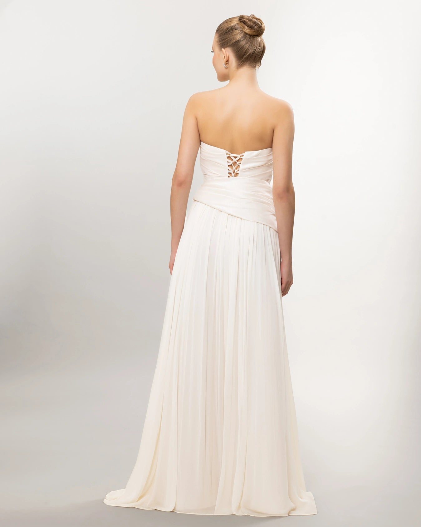 A26027-Straplez Drapeli Pileli Uzun Abiye Elbise