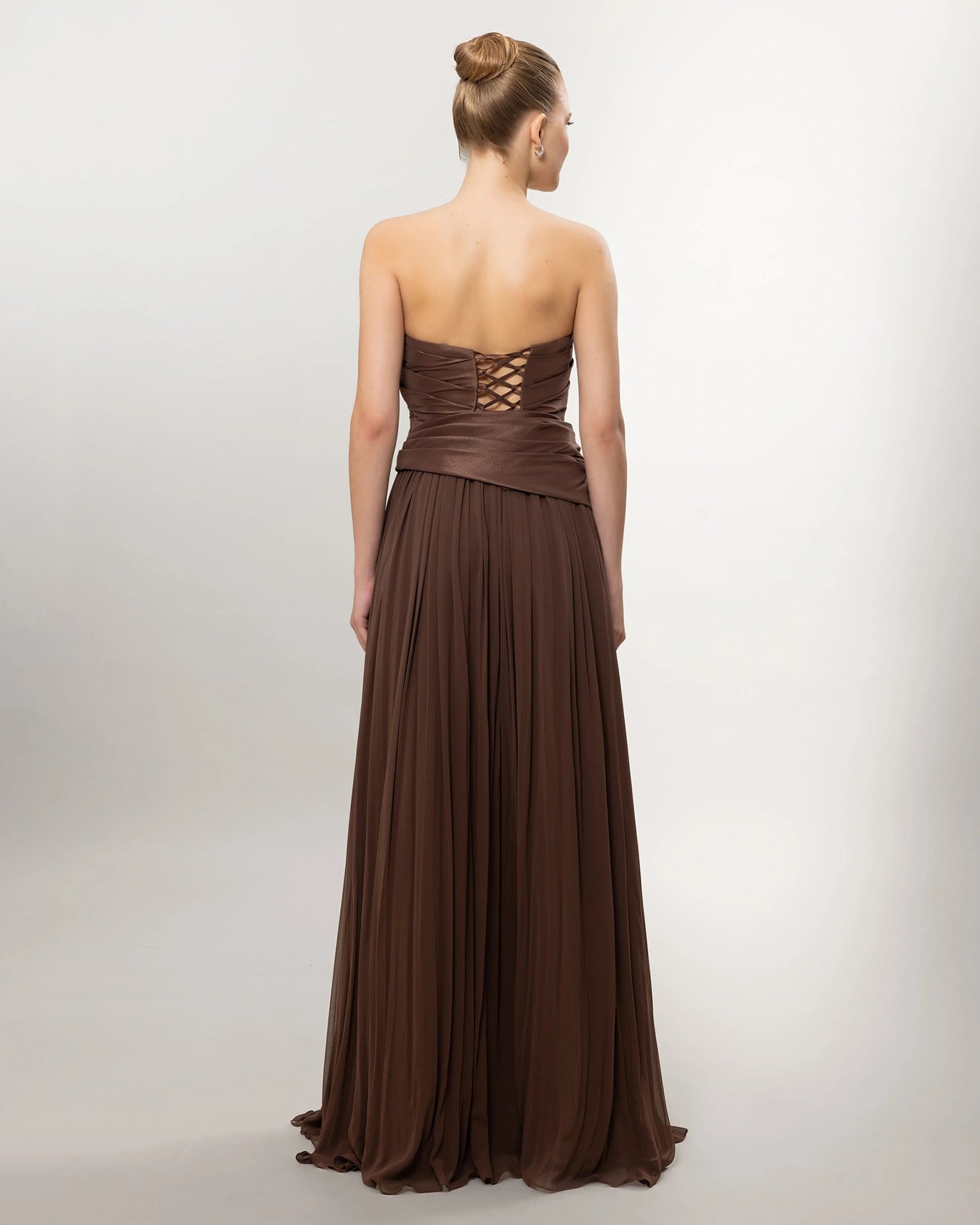 A26027-Straplez Drapeli Pileli Uzun Abiye Elbise