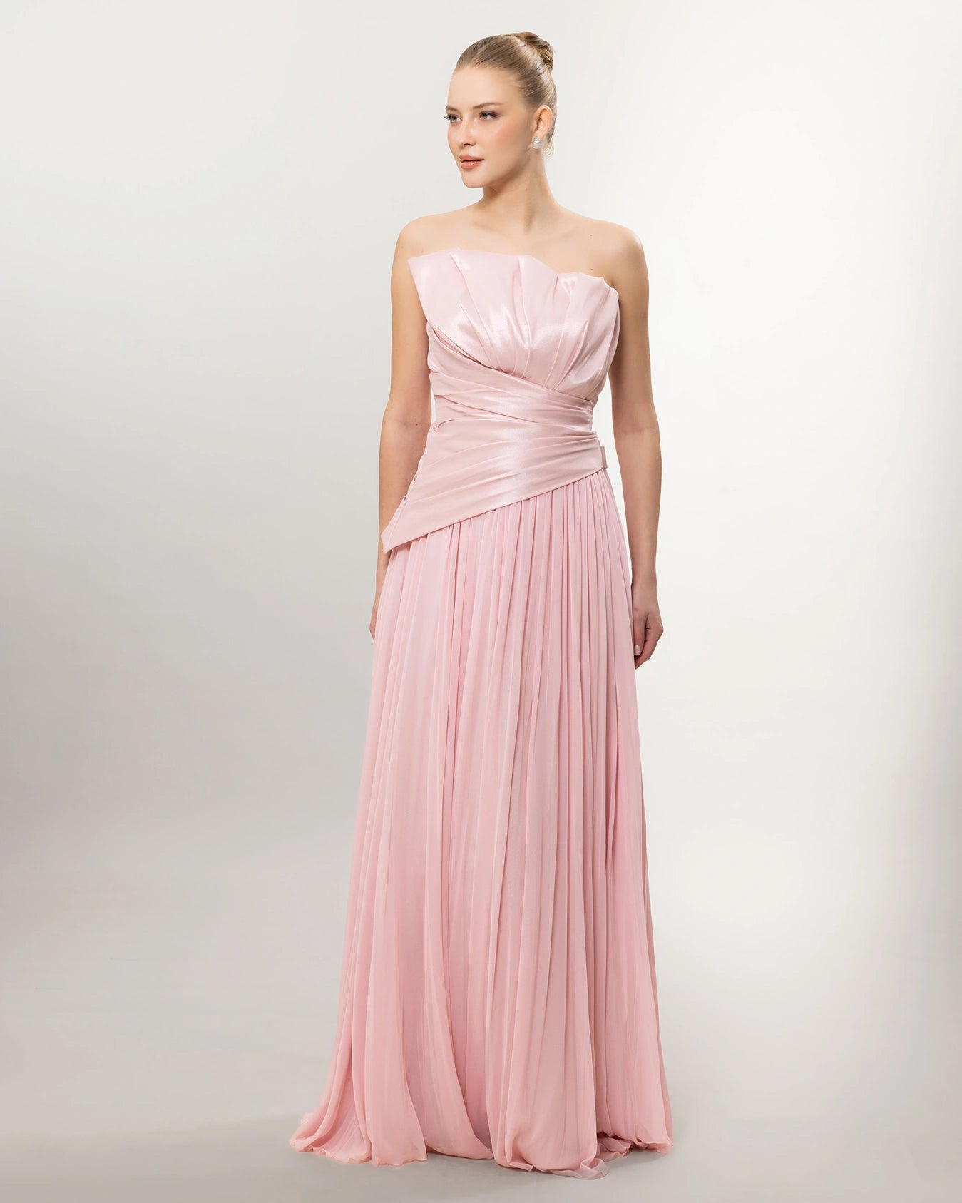 A26027-Straplez Drapeli Pileli Uzun Abiye Elbise