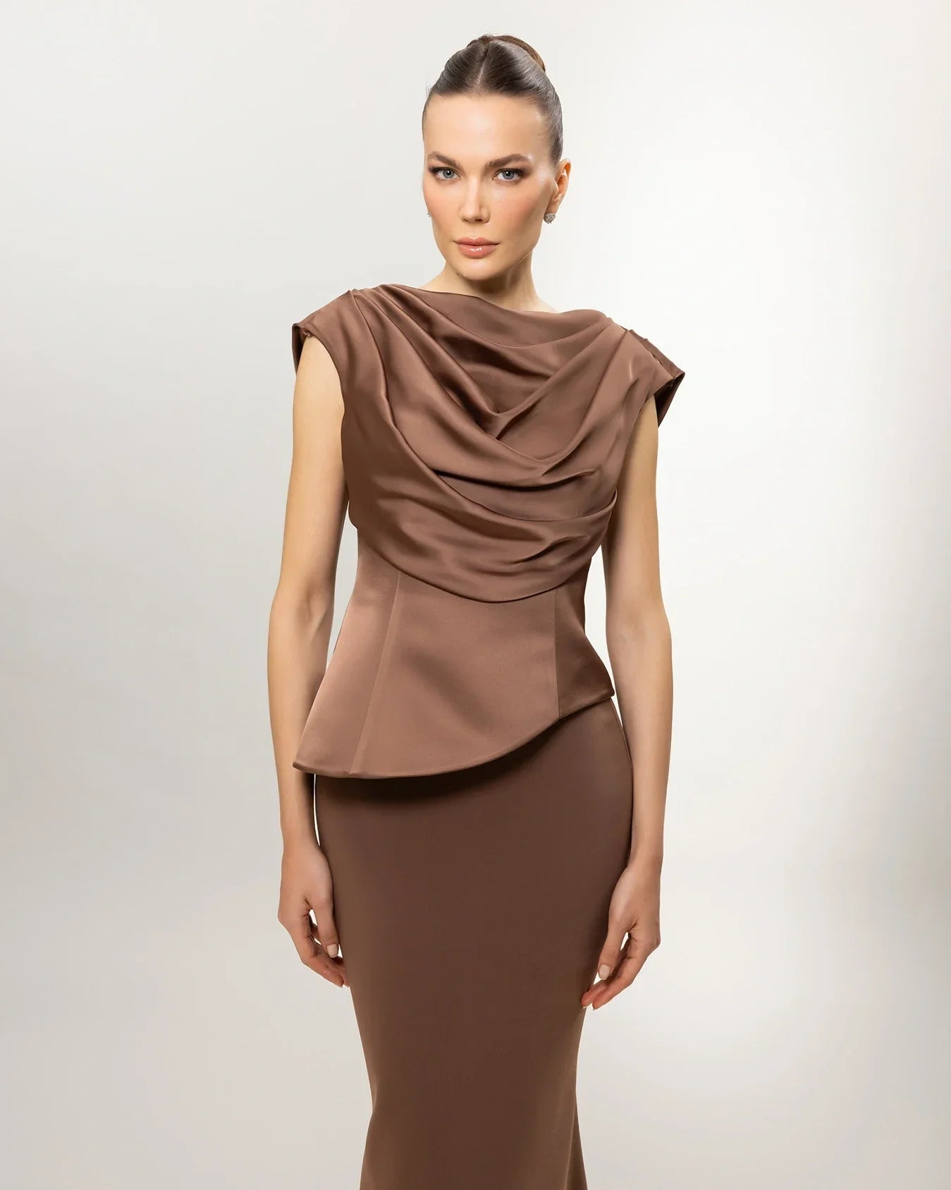 A26028-Drapeli Yaka Peplum Detaylı Balık Abiye Elbise - Kenzel