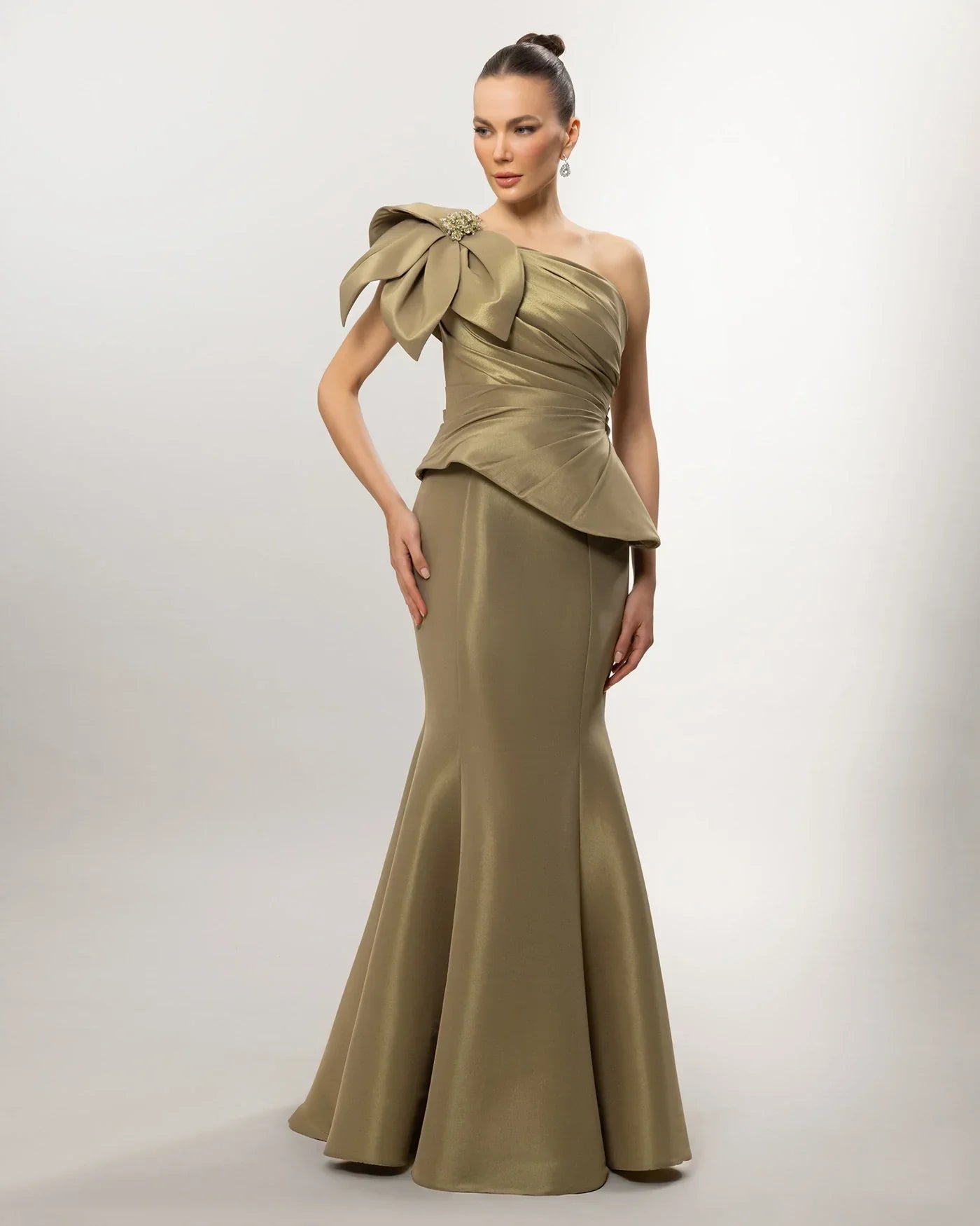 A26054-Tek Omuz Fiyonk Detaylı Peplum Detaylı Balık Abiye - Kenzel