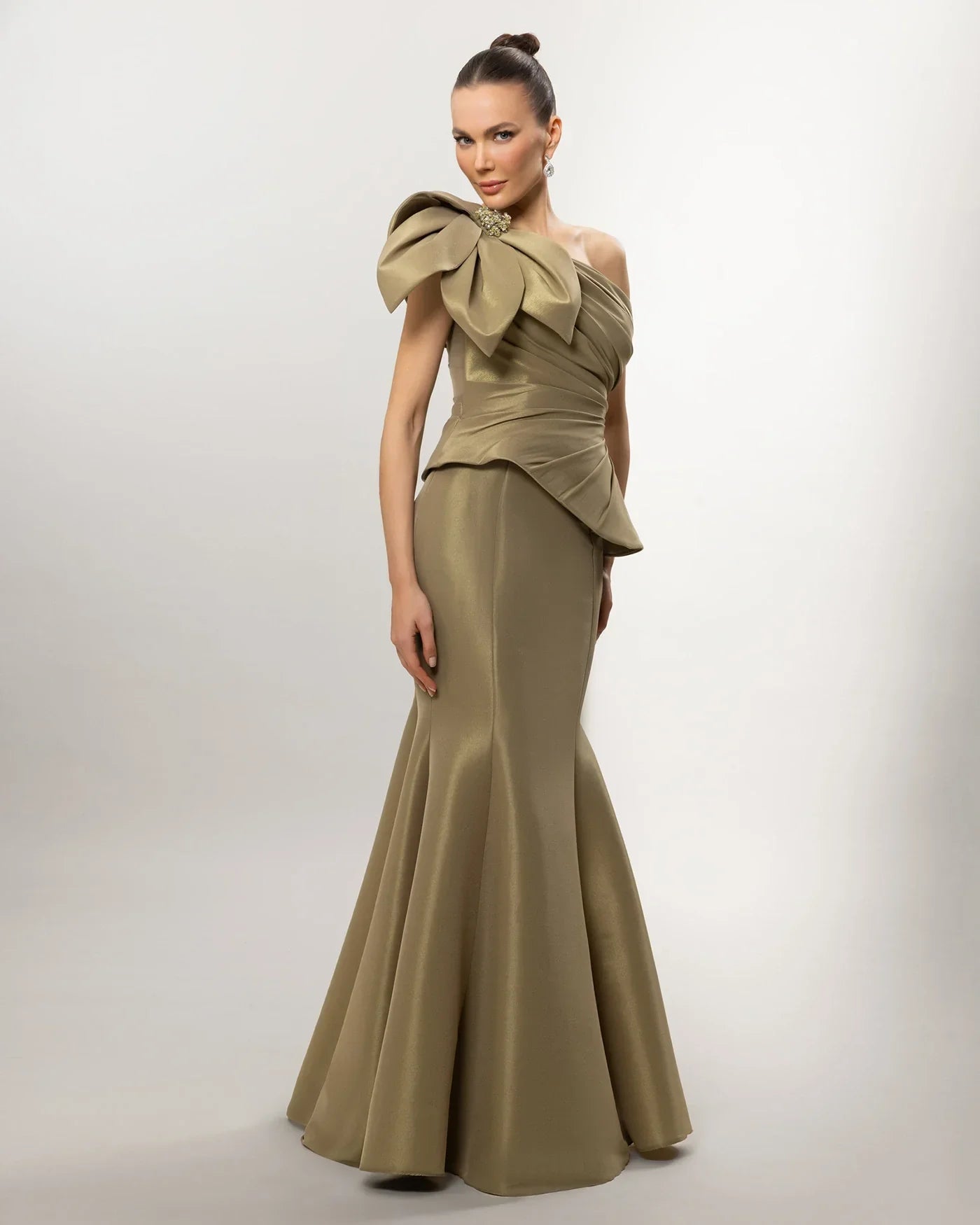 A26054-Tek Omuz Fiyonk Detaylı Peplum Detaylı Balık Abiye - Kenzel