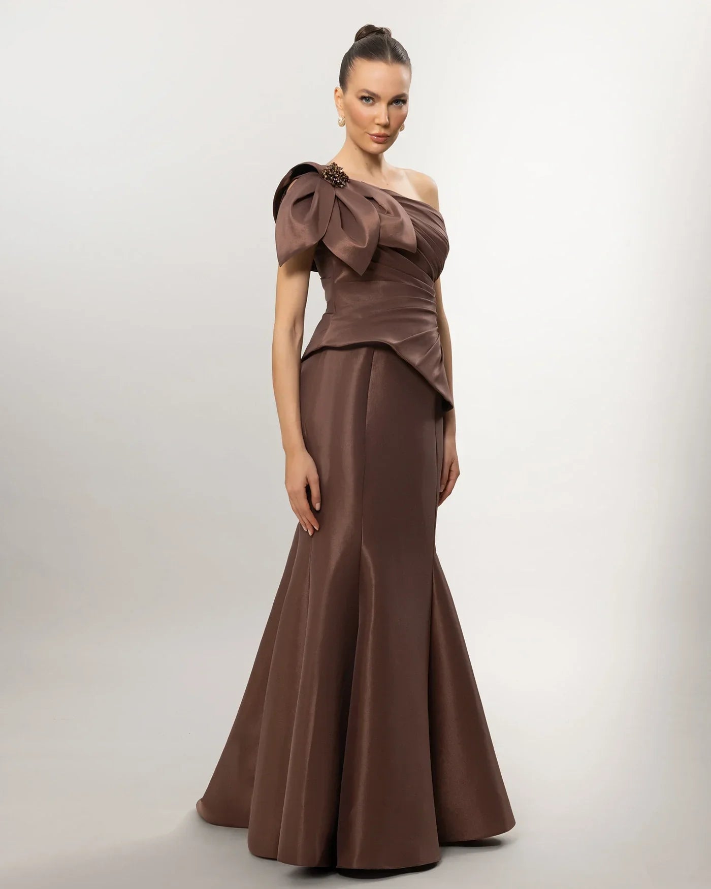 A26054-Tek Omuz Fiyonk Detaylı Peplum Detaylı Balık Abiye - Kenzel