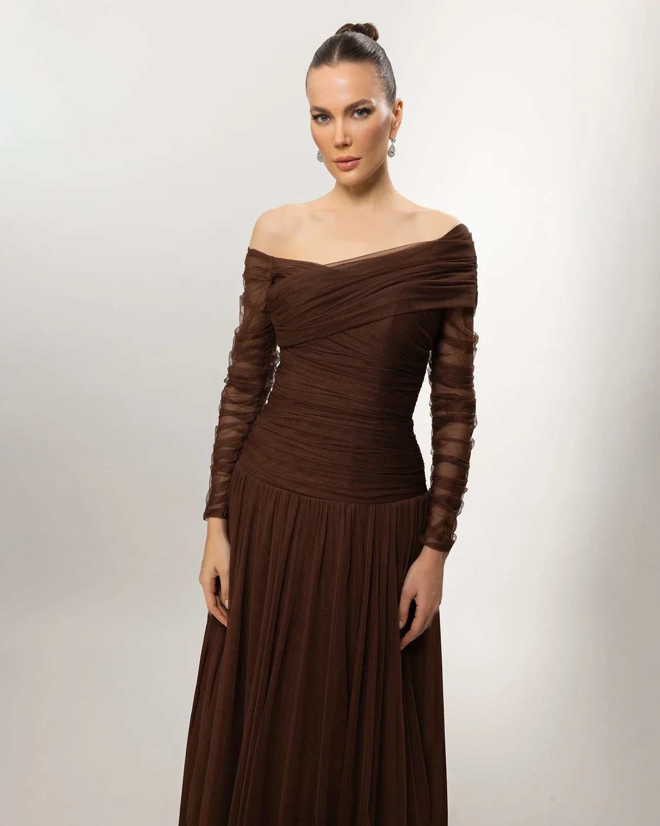 A26111-Düşük Omuz Uzun Kollu Drape Detaylı Abiye - Kenzel