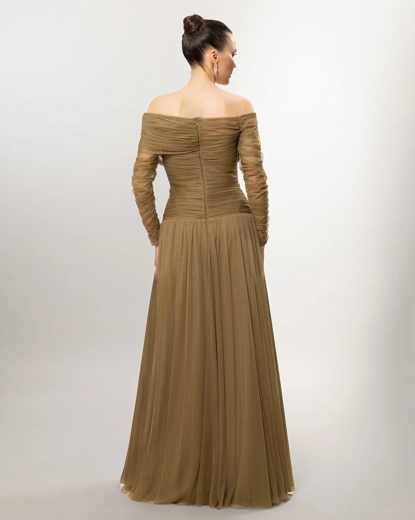 A26111-Düşük Omuz Uzun Kollu Drape Detaylı Abiye - Kenzel