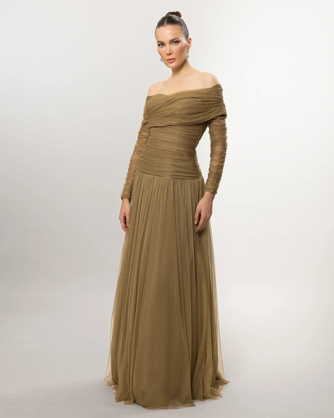 A26111-Düşük Omuz Uzun Kollu Drape Detaylı Abiye - Kenzel