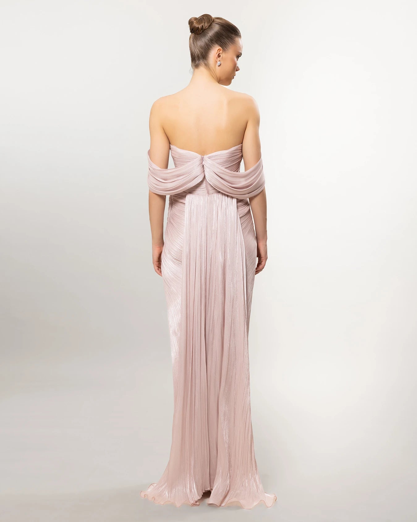 A26120-Zarif Drapeli Düşük Omuz Yırtmaçlı Uzun Elbise