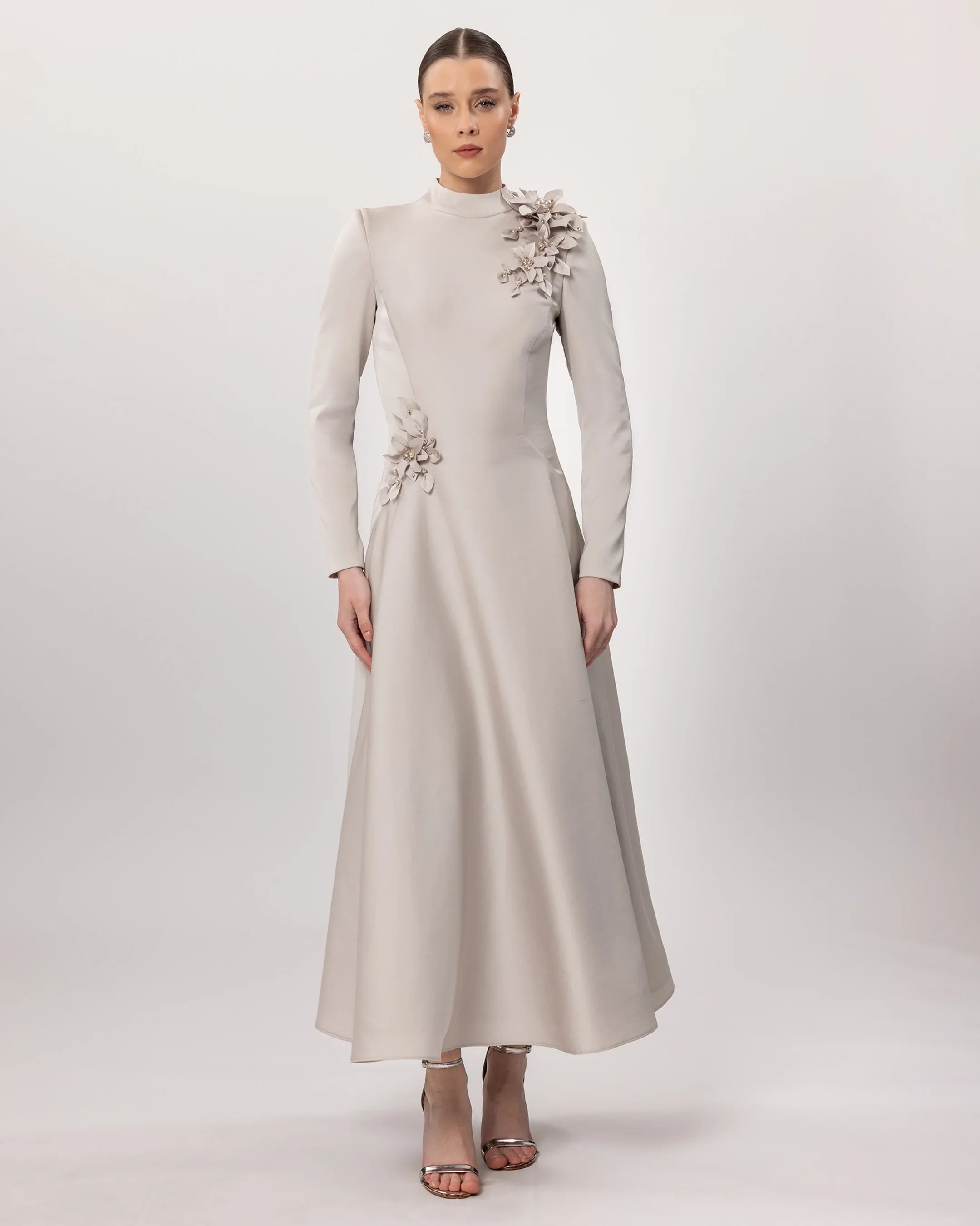 E26213-Flower Appliquéd Long-Sleeve Midi Dress