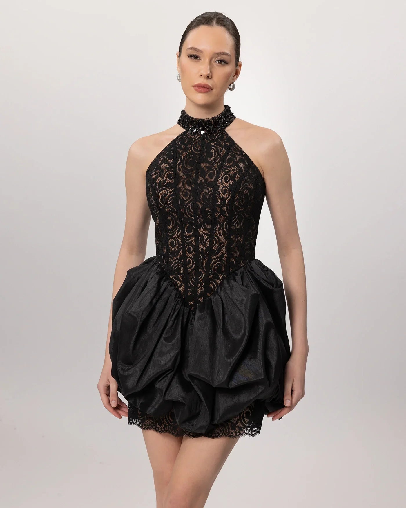 E26308-Halter Yaka Dantel Detaylı Mini Abiye Elbise - Kenzel